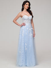 A-Line Strapless Sweetheart Lace Appliques Floor-Length Prom Dress