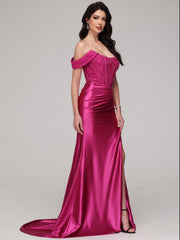 Sheath/Column Off The Shoulder Lace Strapless Sweep Train Prom Dress With Split