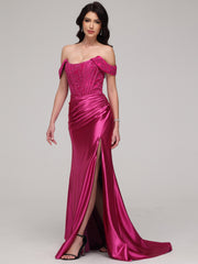 Sheath/Column Off The Shoulder Lace Strapless Sweep Train Prom Dress With Split