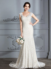 Sleeveless V-Neck Lace Sweep/Brush Train Wedding Dresses