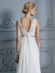 A-Line/Princess Sleeveless V-neck Chiffon Court Train Wedding Dresses