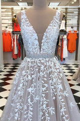 Princess White V-Neck Applique Tulle A-line Prom Gown