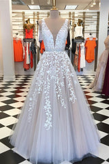 Princess White V-Neck Applique Tulle A-line Prom Gown