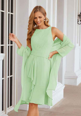 A-line Scoop Neck Knee-Length Chiffon Mother of the Bride Dresses With Pleated and Jacket Pure Color