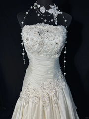 Elegant Ivory Applique Beaded Evening Gown A-Line Strapless Party Dress Floor Length Formal Dress HZ1024