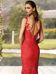 Mermaid / Trumpet Mother of the Bride Dress Luxurious Elegant Jewel Neck Sweep / Brush Train Lace Tulle Sleeveless with Pleats Appliques