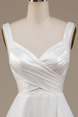 Ball-Gown/Princess Simple Organza Scoop Neck Sweep Train Wedding Dress Long