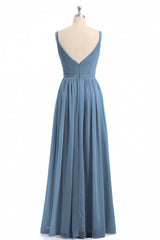 Eenvoudige stoffige blauwe V-hals Backless A-Line lange bruidsmeisje jurk