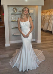 Simple Mermaid Scoop Neck Backless Satin Wedding Dresses