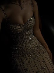 Fitted Long Prom Dress Spaghetti Straps Elegant Rhinestone Maxi Dresses