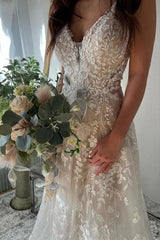 A-Line Elegant Spaghetti Straps Key Hole Back Wedding Dress