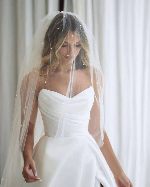 Aimishang Elegant A-Line White Sleeveless Satin Wedding Dress With Side Slit