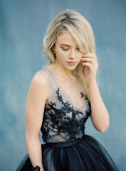A-line Elegant Sleeveless Floor Length Backless Black Tulle Wedding Prom Party Dress With Train/No Veil Included