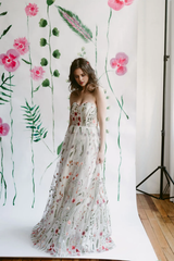 A-line Embroidered Sleeveless Strapless Evening Dress Floral Wedding Dress Floor Length Prom Party Dress