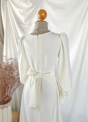 A-line Vintage White Wedding Dress Elegance Gown Minimal Long Sleeve Style Bride Dress