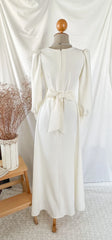 A-line Vintage White Wedding Dress Elegance Gown Minimal Long Sleeve Style Bride Dress