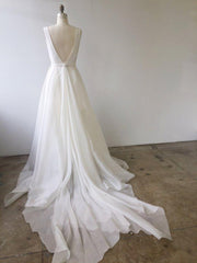 A-line V Neck Ivory Prom Dresses Wedding Dresses With Court Train TN168