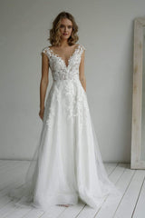 A-line elegant Ball Gown Glitter fabric Sweetheart Wedding Dress With Appliques TN230