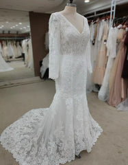 Backless Bohemian Simple V-Neck Long Sleeve Lace Wedding Dress With Train
