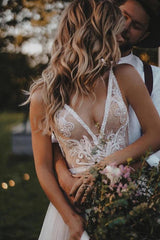 Backless V-neck A-line Wedding Dresses Appliques Tulle Bridal Gowns TN313