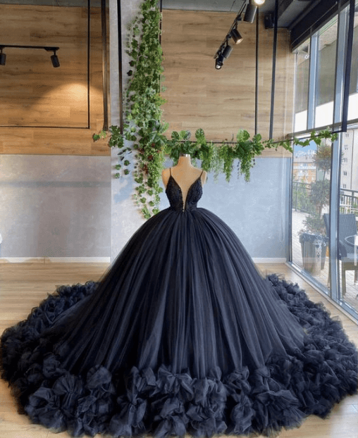Ball Gown V Neck Tulle Black Wedding Dresses Spaghetti Straps Evening Dress