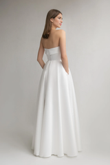 Ball Gown Wedding Dress A-line Silhouette Minimalist Dress Long Bridal Gown Off-the-shoulder Sleeveless  Bride Dress