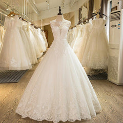 Ball Gowns Tulle High Neck Wedding Dress With Lace Applique TN0034