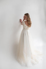 Original Romantic Lace Wedding Dress Deep Round Neckline Bottoned Open Back Airy Half Sleeve Color Fairy Bridal Gown Simple Dress