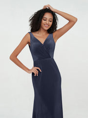 Mermaid Max Velvet Dresses with V Neckline Dark Navy