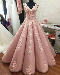 Charming Ball Gown Prom Dresses Lace Embroidery