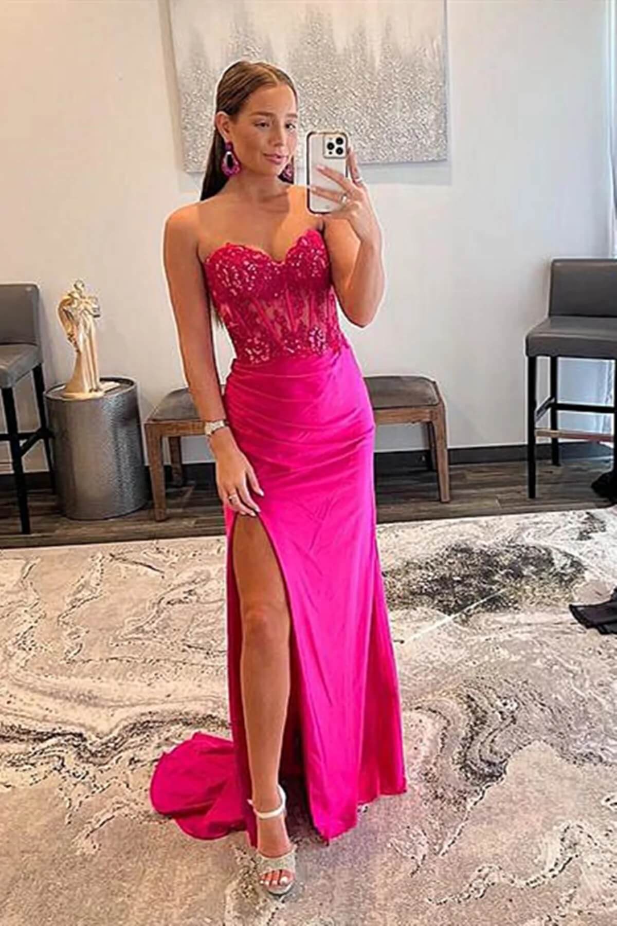 Cheap 2024 Hot Pink Lace Prom Dresses Strapless Sleeveless Formal Dress with Split