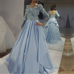 Chic Floral Lace V Neck Long Sleeves Formal Evening Gowns