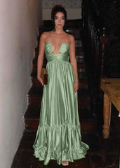 Criss-cross Chartreuse Ruched A-line Halter Long Prom Dress with Sleeveless
