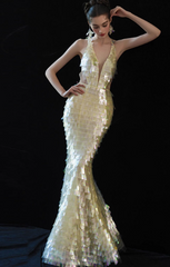 Chic Yellow Mermaid Evening Gowns V Neck Formal Dress Modest Sequin Sleeveless Long Prom Dresses DH2698