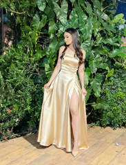 Elegant A Line Spaghetti Straps Green Satin Long Prom Dresses Party Dress Summer 20th Birthday Outfits 18th Birthday Dresses DH771