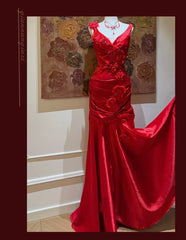Chic Red Prom Dress V-neck Sheath Evening Dress Satin Sleeveless Birthday Dress DP05069
