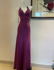 Elegant V-neck Sheath Prom Dress Vintage Satin Applique Purple Formal Evening Dress DP2933