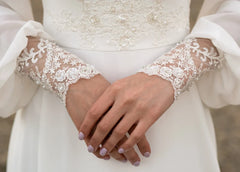 Deep V Neck Ivory Lace Wedding Dress Long-sleeve Button Back Long Train Gown Open Back Lace Chiffon Bride Dress