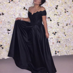 Elegant Lace Appliques V-neck Off-the-shoulder Floor Length Satin Evening Dresse
