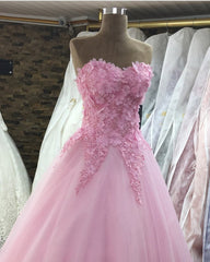 Elegant Lace Sweetheart Tulle Floor Length Ball Gowns Quinceanera Dresses