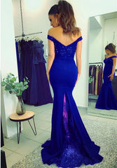 Elegant Lace Train V-neck Off Shoulder Prom Dresses Mermaid
