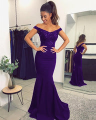 Elegant Lace Train V-neck Off Shoulder Prom Dresses Mermaid