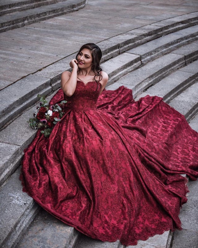 Elegant Spaghetti Straps Sweetheart Lace Prom Dresses Ball Gowns
