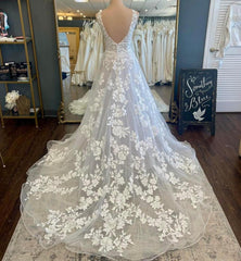 Elegant Lace Applique A Line Real Wedding Gowns V Neck Sleeveless
