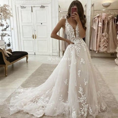 Floral Lace Rustic Wedding Dresses Boho Deep V-neck for Garden Weddings