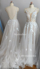 Floral Lace Rustic Wedding Dresses Boho Deep V-neck for Garden Weddings