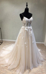 Garden Style Tulle Spaghetti Sleeveless Corset Back Wedding Dress with Appliques Elegant