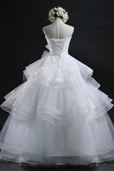 Glamorous Ball Gown Sweetheart Organza Wedding Dress With Lace TN0010