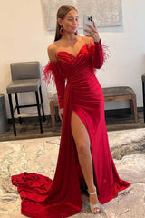 Gorgeous Sweetheart Red Long Prom Dresses 2024 Feathers with Detachable Sleeves