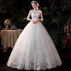 Luxury Big Sweep Train Wedding Dress Plus Size Lace Gown